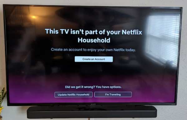 netflix i'm traveling on hotel tv